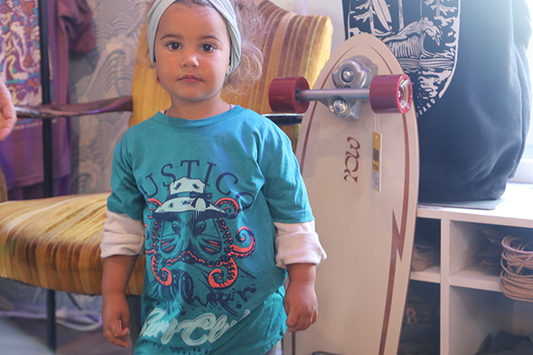 Anne's Land - Youth Tee ๐